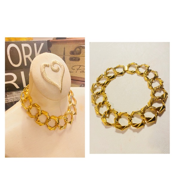 Unsigned Jewelry - Vintage Gold Chunky Wide Link Choker Necklace